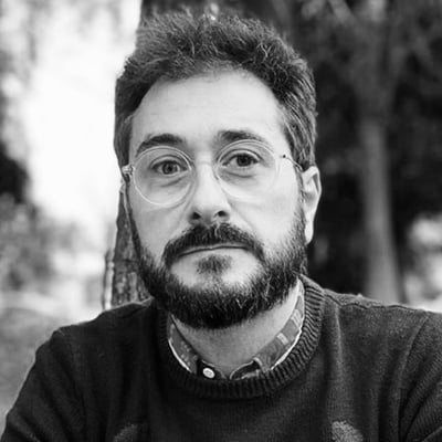 ÍÑIGO SÁDABA. Estilista  y diseñador de vestuario