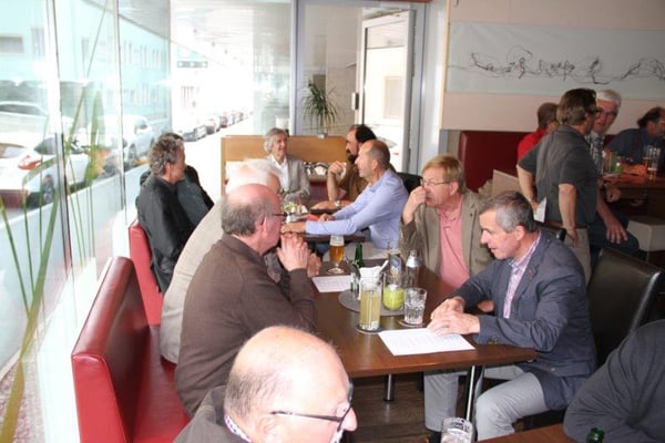 und die Unterhaltung geht weiter