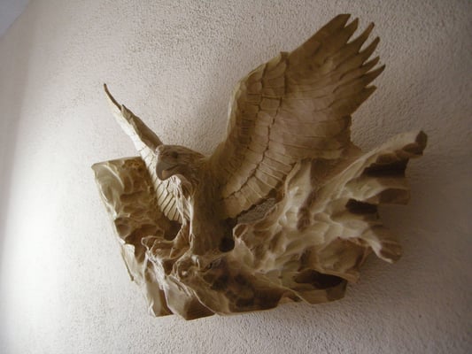 Adler Skulptur