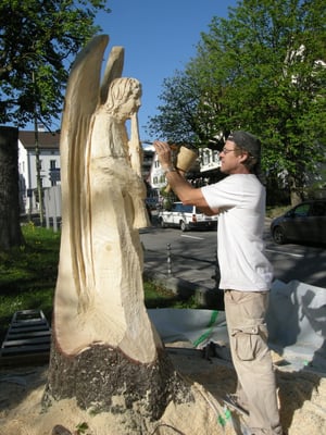 Engel Kettensägekunst