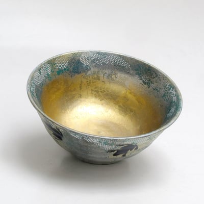 Le bol aux genouille noires et au cœur d'or