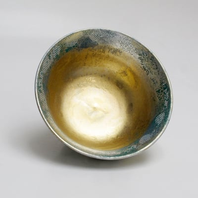 Le bol aux genouille noires et au cœur d'or