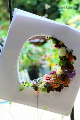 少しずつ色付く秋のように、燃ゆの月