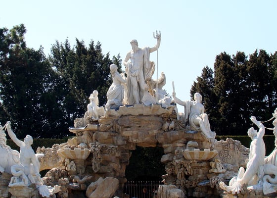 Neptun Brunnen