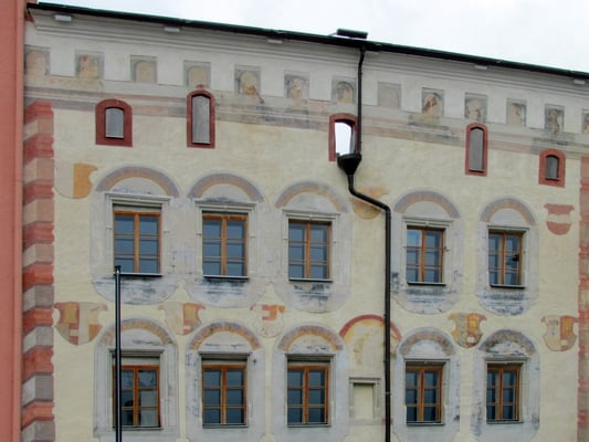Melzerhaus mit den freigelegten Wandmalereien