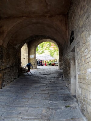 durch das Innere Stadttor