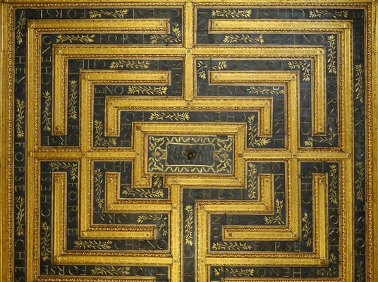 Decke im Saal des Labyrinths