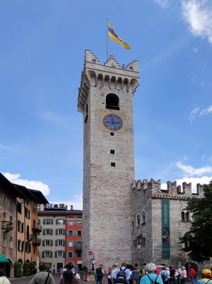 Torre Civica mit Palazzo Pretorio