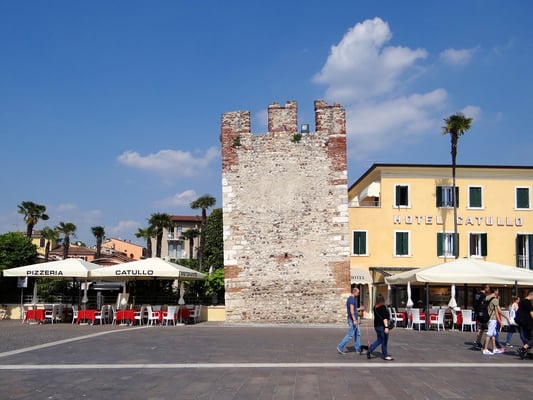 der schiefe Turm von Bardolino