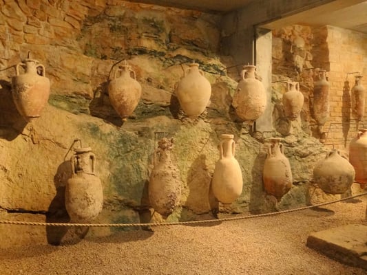 Ausstellung unter dem Amphitheater