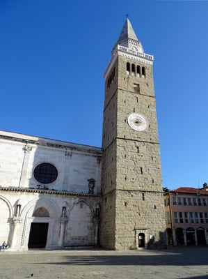 Kathedrale "Himmelfahrt der Jungfrau Maria" - eine der schönsten Kirchen in Slowenien