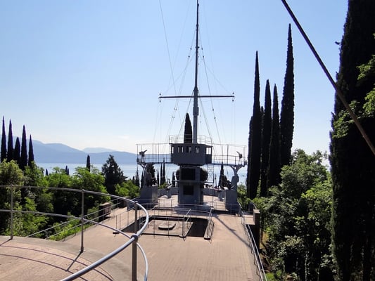 der Kreuzer La Puglia