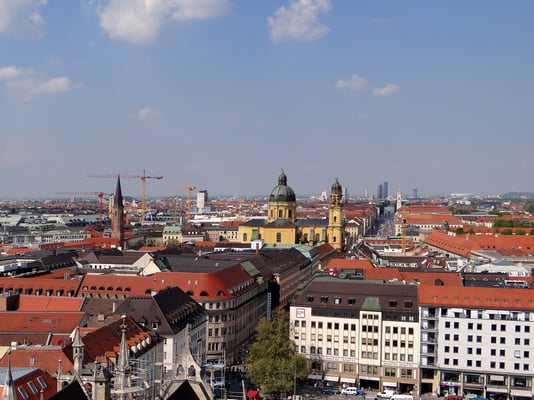 die Theatinerkirche St. Kajetan von der Aussichtsplattform des Rathauses aus gesehen
