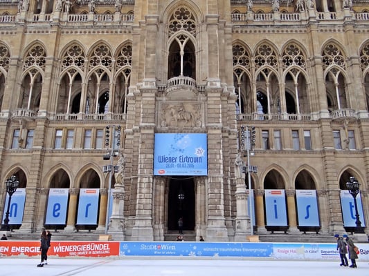 der Eistraum vor dem Rathaus