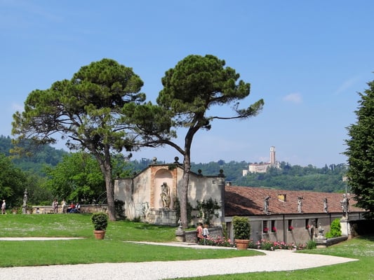 Blick zur Kirche der Santa Maria di Monte Berico