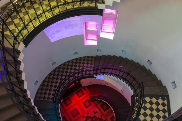 Videoinstallation "Broken Circle" von Diana Thater, 1997/2001