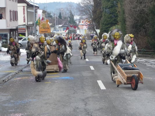 ihnen hat man anscheinend noch nicht verraten, dass der Umzug fertig ist...