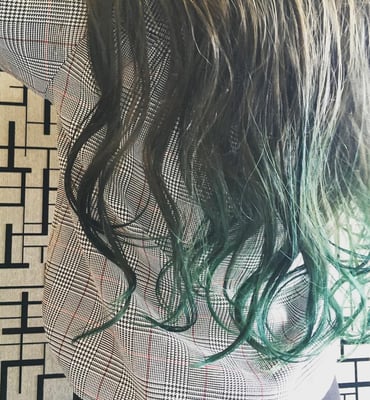 写真：福島市ヘアサロン「Fiato GALLERIA 2002（フィアートガレリア）」ヘアスタイル