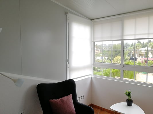 Cerramiento de alumino, detalle lateral izquierdo.