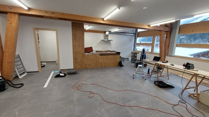 gemmet handels ag, gemmet expert blog, küchenbau, küchenplanung, oberwallis, wallis, waadt, waadtland, einbauküchen, massgeschneidert, take away, bistro, büro, schule, mehrzweckhalle, kita, kindertagesstätte, chalet, luxuschalet, privatküche