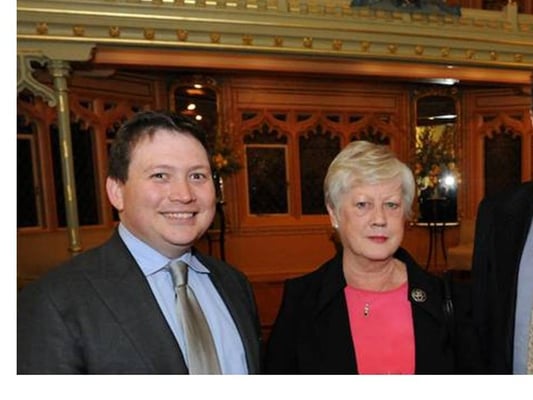 Marilyn McKenzie (right) chats with guest at the 'Friends of the Commonwealt' reception