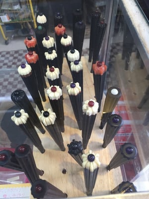 多種多様なカラクイがストックされてました