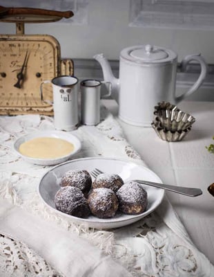 FALSTAFF BOOKAZINE STILLE NACHT FOTO: KONRAD LIMBECK