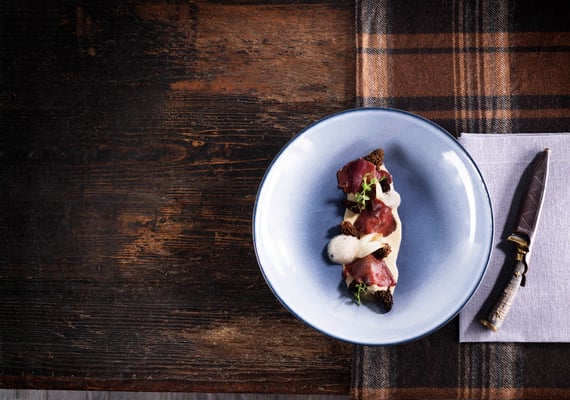 FALSTAFF BOOKAZINE JÄGERBALL FOTO: KONRAD LIMBECK