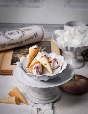 FALSTAFF BOOKAZINE STILLE NACHT FOTO: KONRAD LIMBECK