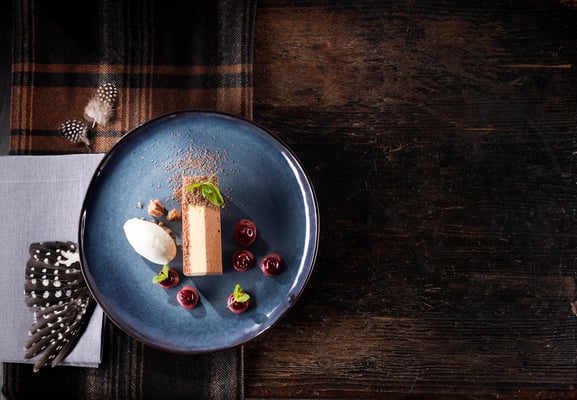 FALSTAFF BOOKAZINE JÄGERBALL FOTO: KONRAD LIMBECK