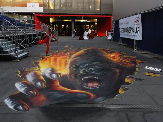 3-D Floorpainting:  Für 3D Cinema Festival. Sihlcity Zürich