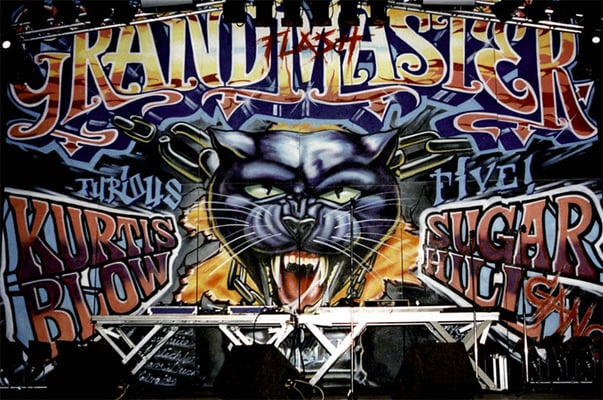 Gestaltung Bühnenbild für Grandmaster Flash, Spraydose auf Pavatex