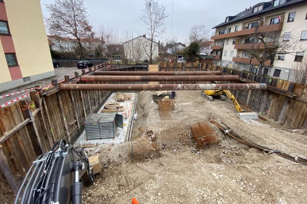 Trägerbohlwand, Aussteifung