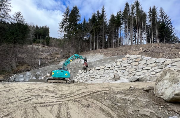 Nagelwand mit Vorsatzschale