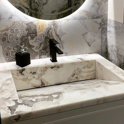 Bathroom vanity top from natural Marble Dover White / fabricator: Arsenalas