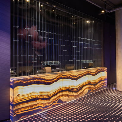 Kasos baldas iš Ivory onikso akmens / gamintojas - Arsenalas