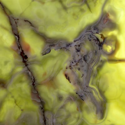 Šviesai laidi žalio onikso siena 