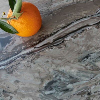 Rudas raštuotas marmuras