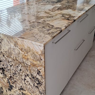 Virtuvės sala iš granito Patagonia / gamintojas - Akmeninis