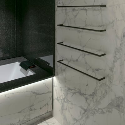 Porcelain walls in the bathroom