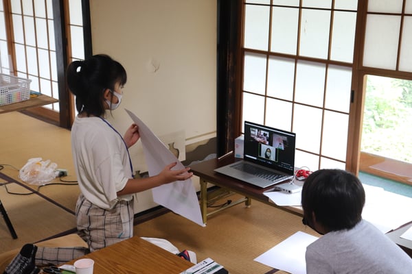 ポスターを描こう（画面越しに紹介）