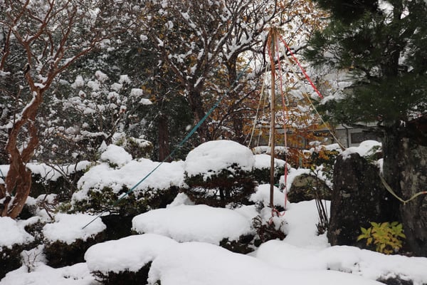 雪景色の中の作品