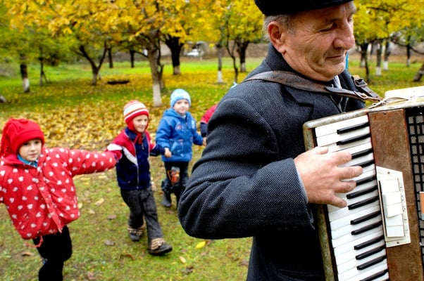 Children at risk - Terre des hommes - Moldova © François Struzik - simply human 2007