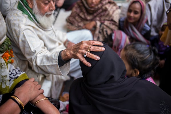 Nizzamudin Aulya - Delhi India - © François Struzik - simply human 2015