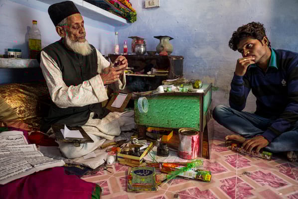 A journey in the land fo shrines - Uttar Pradesh India - © François Struzik - simply human 2016