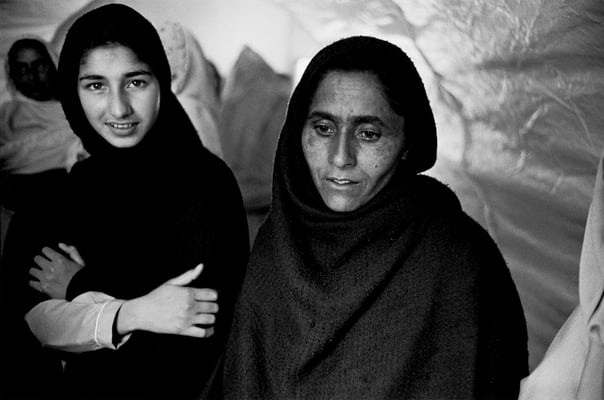 Sorrow in Kashmir - (Pak. Ad.) Kashmir ) Azad Kashmir - Pakistan © François Struzik - simply human 2006