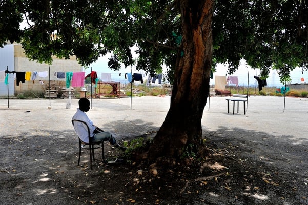 Minor migrants crossing the mediterranean sea: migration to Sicily - Italy © François Struzik - simply human 2014