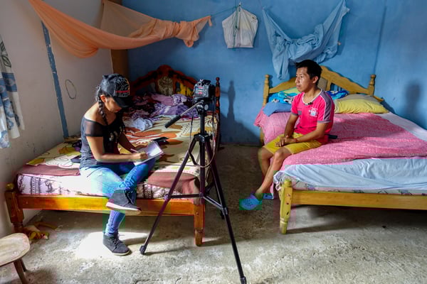 Working with Young reporters for Plan International Belgium, Nathaly, Ecuador © François Struzik - simply human 2017