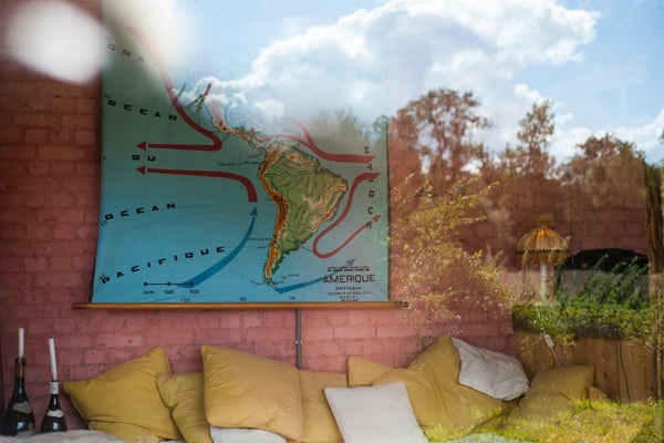 A cottage by the stream © François Struzik - simply human 2015