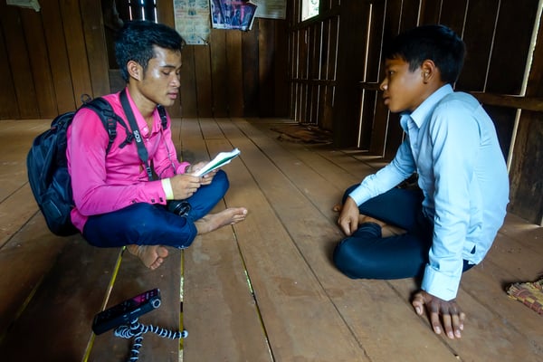 Working with Young reporters for Plan International Belgium, Chanral,  Cambodia © François Struzik - simply human 2017